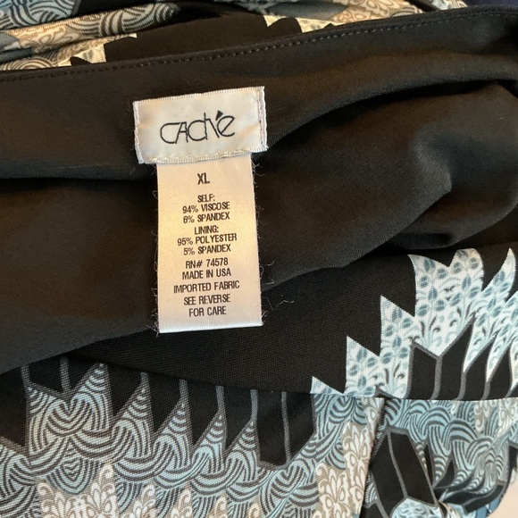 Cache Black and Cream Zigzag Long Sleeve Dress - Picture 11 of 11